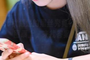 Akisoso秋楚楚的黑丝究竟有没有穿?套图奉上,来找答案!