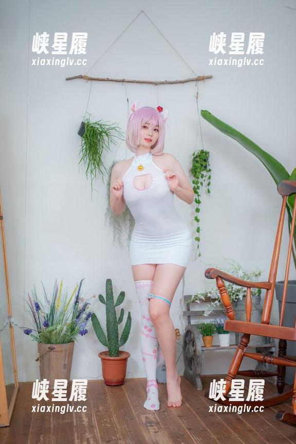 白昼HIGHFANTASY来袭！Bambi(밤비)的原图壁纸或许会让你产生一丝丝非分之想。