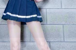 Beautyleg - 一窥赵芸的美足,随便看,但小心免费的嘴毒啊