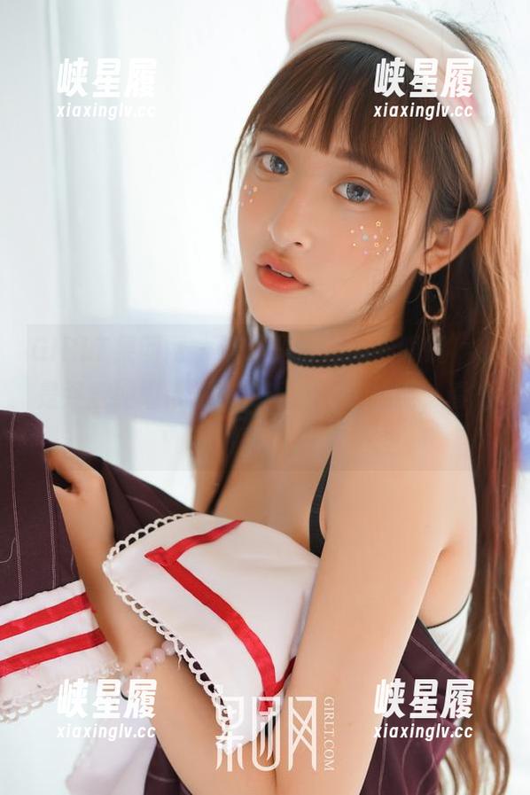 GIRLT果团网 - 这不是普通的“眼镜”，是尹意纯附带的魔力啊，下载功能，请指引我吧！