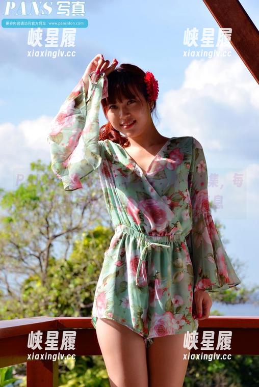 PANS - 李沫连衣裙系列最新写真集，每一张都有种“她就是这样”的气息