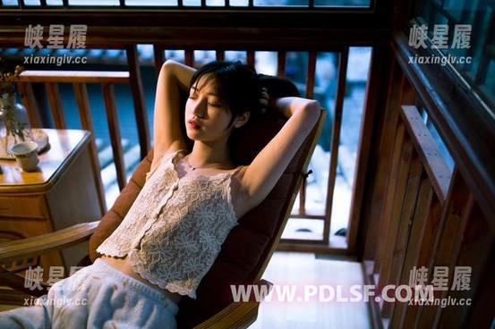 PDL潘多拉-赵小米 PDL潘多拉 - 赵小米浴缸探险:全套写真里的水雾朦胧