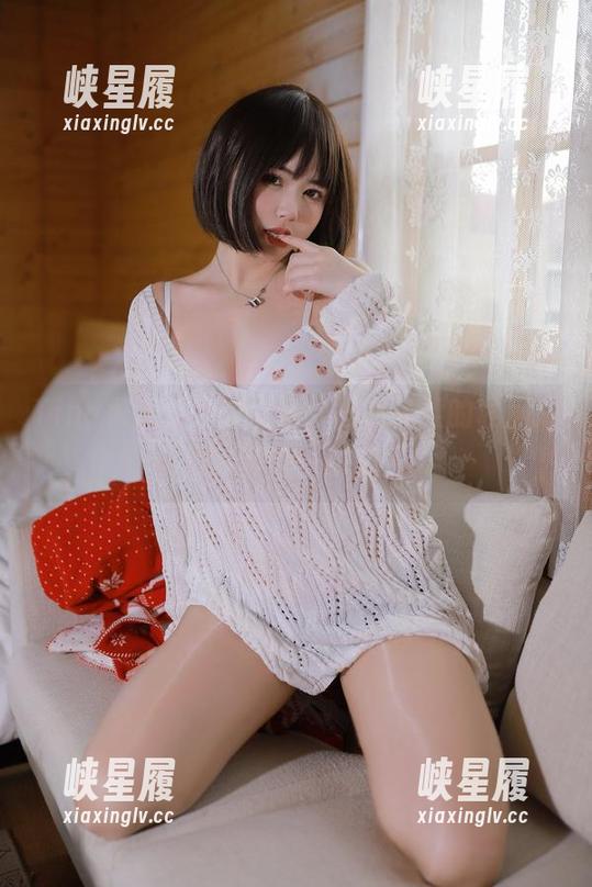 Tina很妖孽呀的白裙，如此轻柔的私房片段，真想一探究竟