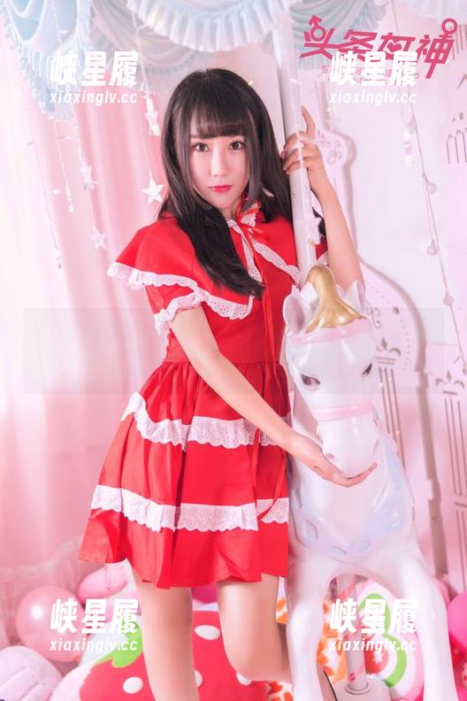 TouTiao头条女神 - 护士妆容or日常美妆？一图集看明白美纳子的双面角色！