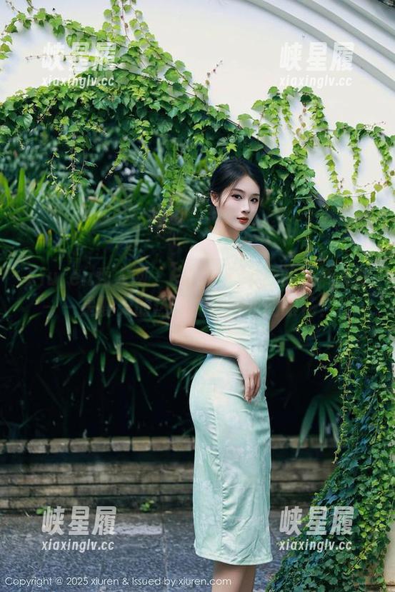 Xiuren秀人网 - Carol周妍希的短裤美图——是夏天的热情，还是我的眼花？！