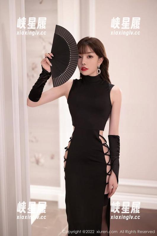 Xiuren秀人网 - YOYO苏小苏的粉色写真：惊艳到我差点把冰淇淋撒在键盘上！