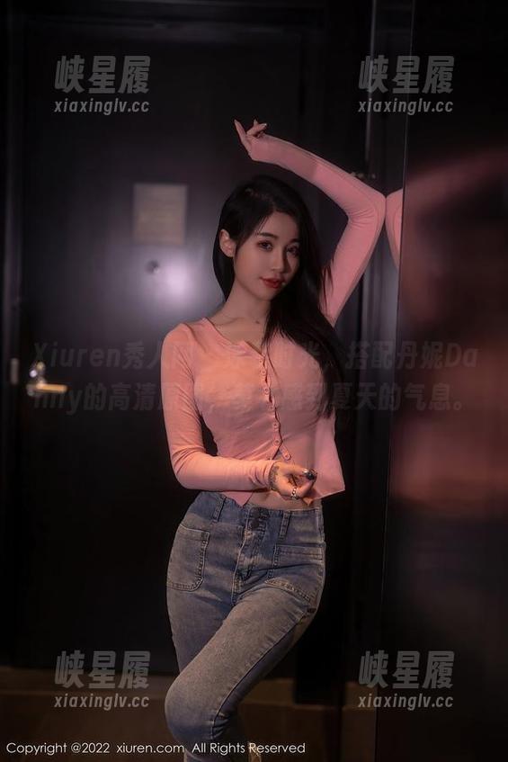Xiuren秀人网 - 泳装时光，搭配丹妮Danny的高清原图，莫名感到夏天的气息。