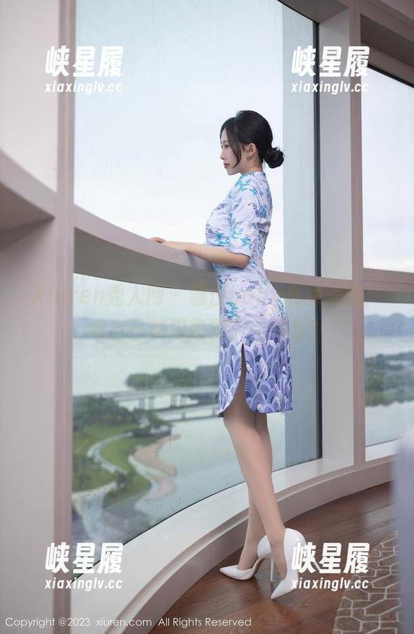 Xiuren秀人网 - 颖仪baby私房美图：被自己美脚撩到了，咋办？
