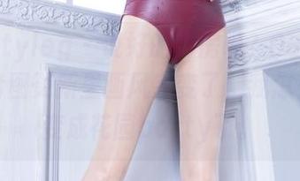 beautyleg - 说好的厨房呢?Queena又在套图更新里画风突变了,我怎么感觉变成花园party了。