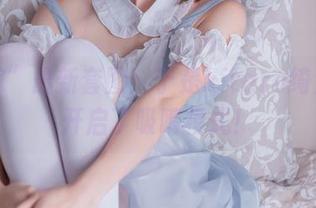 “花嫁”最新套图:于是kitaro绮太郎又开启了吸睛模式!
