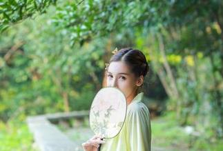 partycat轰趴猫 – 可乐Vicky美足，高清作品，那种随意却又不羁的姿态，值得慢慢品味。