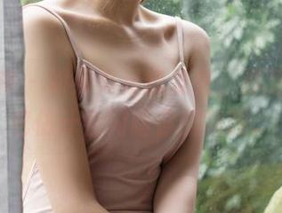 克拉女神 - 如果美足能发光,那芝月的图包估计会闪瞎你的狗眼。