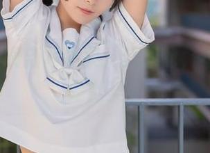 兔玩映画最新写真集:红蓝配,不是CP,是默契!