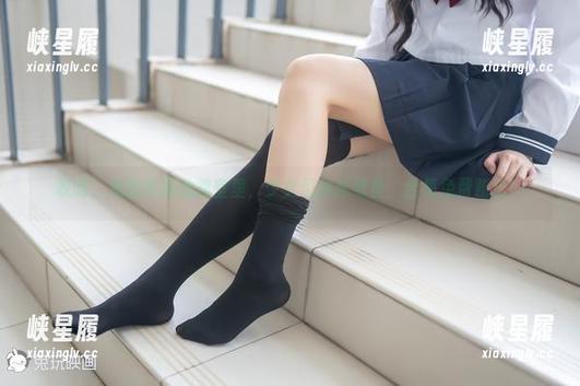 哎呀，兔玩映画的教室里，少女们摇摇欲坠，合集免费赠送！