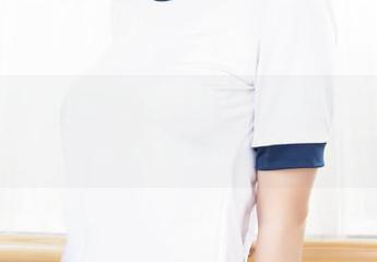 兔玩映画福利档案:被体操服勒住的梦,露背毛衣在手!