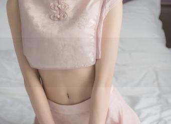 制服美眉的日光下嬉闹:喵糖映画原图精选,满满青春的闲聊气息。