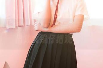 嗲囡囡 – 潘琳琳ber的学妹写真：真想拿出放大镜仔细观看！