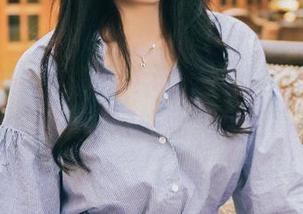 头条女神 – 这真是个谜，为什么丝袜在JennyR身上变得如此美丽和高清？