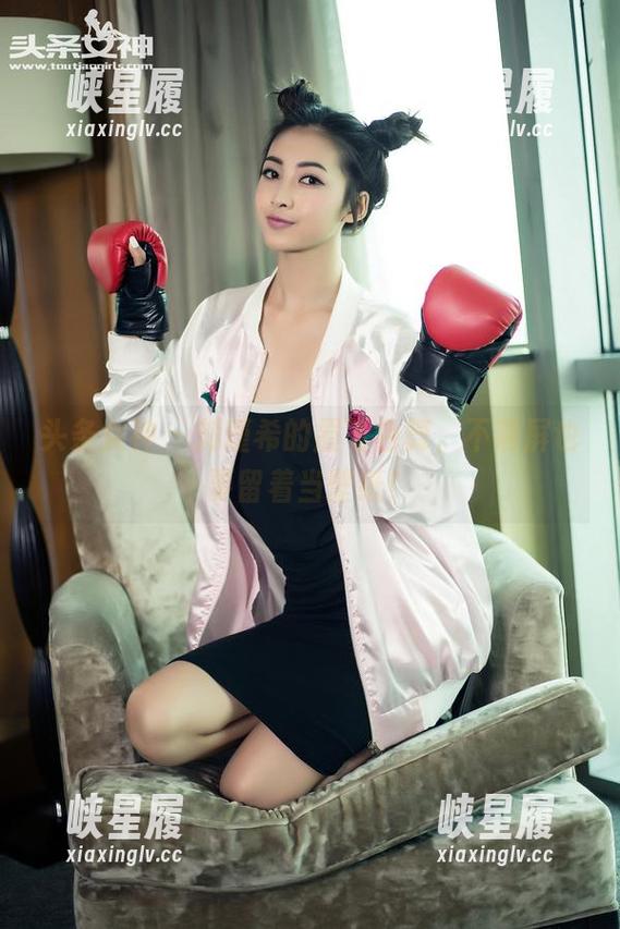头条女神 - 刘瑾希的眉飞色舞，不锁屏也要留着当壁纸！