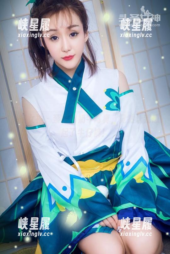 头条女神 - 蔡楠的奶牛写真，竟然让我想起了牛仔裤！