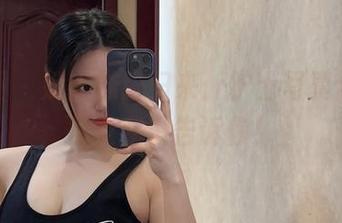 微密圈 - 奶宝妹纸归来:护士写真合集,别说我没告诉你!