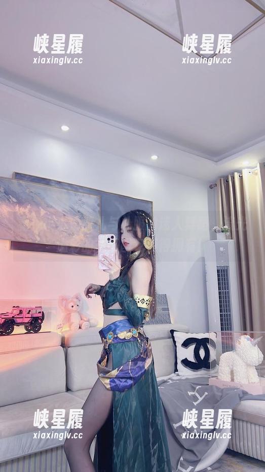 看！小小奶瓶儿与礼服的迷人舞蹈，流光溢彩的写真图包值得拥有！