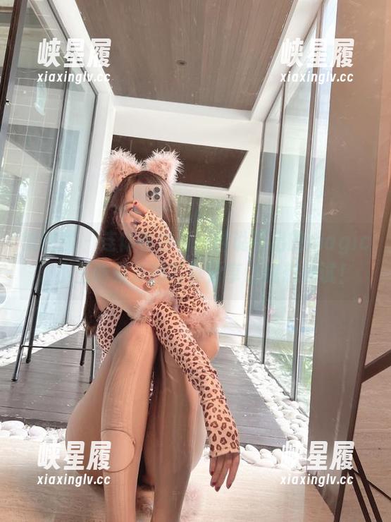 小玉吃果冻 微密圈 - 连体衣也有一种说不出的magic,小玉吃果冻的写真分享让我想试试!