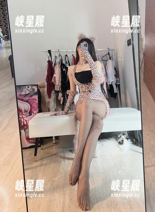 微密圈 - 小玉吃果冻的足球宝贝合集，踢球的姿势和剪影都很赞
