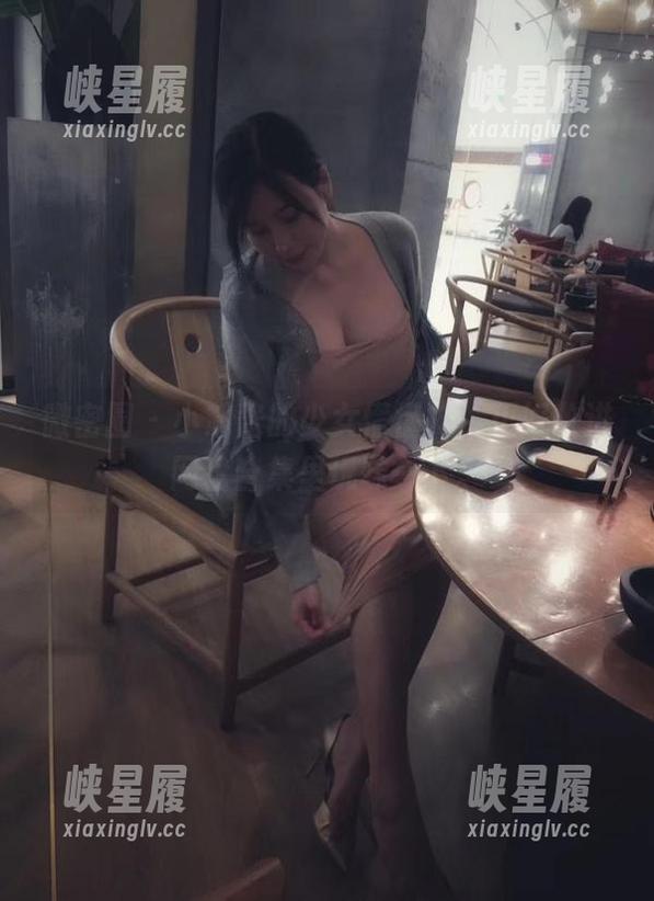 微密圈 - 小芯酱的少女懵懂样，正好收进网盘合集里玩味一下。