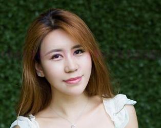 尤物馆 – 每次看俞公主的长腿写真，分享也许就是因为腿让我有了希望？