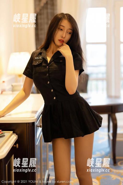 尤蜜荟 - 修女范的另一种可能，周妍希的图片原图在这里