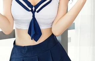 尤蜜荟:五十度灰合集,潜伏在镜头后面的那点绿意,你能嗅到吗?