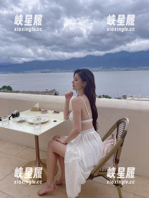 微密圈 - 就是阿朱啊那件毛衣，高清观感，随便下载都不亏！