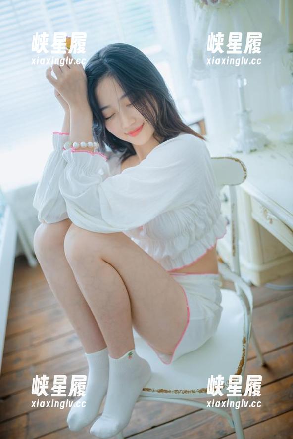 年年Nnian，这组运动全套，让我每天都在幻觉与现实间徘徊。