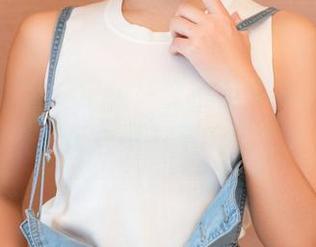 推女神 - 当“定制”变成萌琪琪Lrene的体操服,我心中默默翻了个白眼。