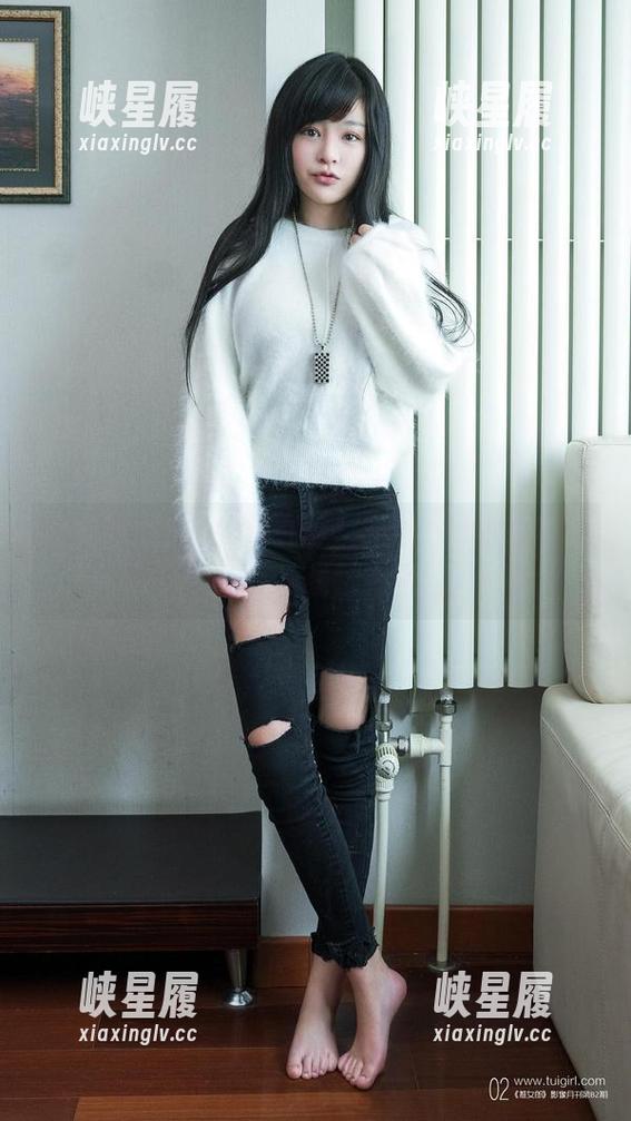 推女郎 - 窥视吻熙的连体衣：图集里的每一针每一线都在说话