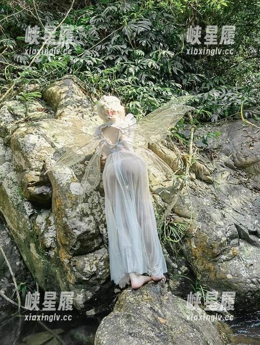 哎呀，原图里无颜小天使wy鼻梁上的那副眼镜，作品能否承载所有眼光呢？