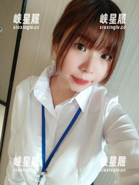 无颜小天使wy的吊带cos，图片里的每一帧都有话要说呢，总是让人格外关注