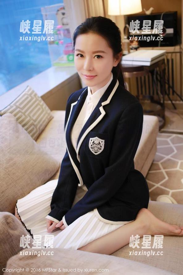 模范学院 - 福利不止一脚！陈怡曼的美足图包让你直呼“足够赞”！