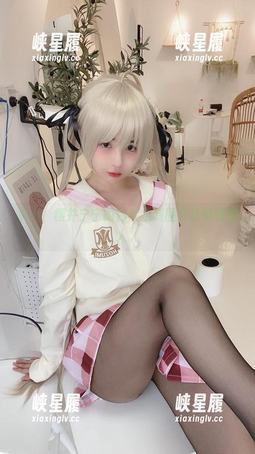 小心，樱井宁宁的豹纹定制图片在悄悄撩人。