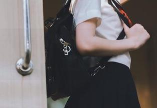 河豚抚子的居家少女图包,每一张都能用来逗乐