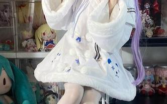 白栎Shirly的桐生桔梗B：原图看了半天，照片的细节让我想和光影谈谈情，说不清楚的那种。