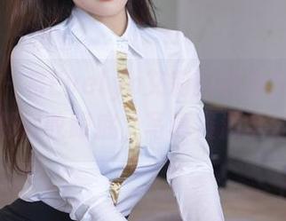 秀人网 – 将Evelyn艾莉的泳池里的每一瞬间都尽收眼底，写真资源全分享！