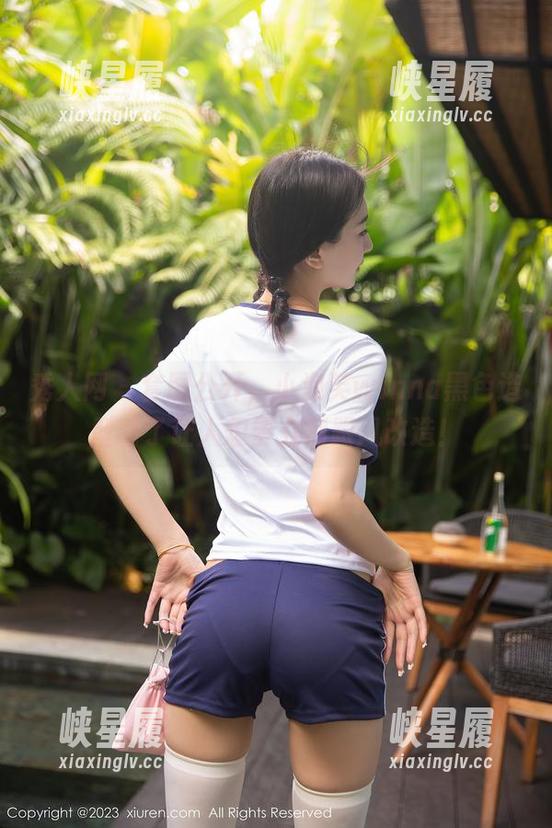秀人网 - 套图公开，小泡芙winna黑色造型看了让人想要立刻跟风改造！