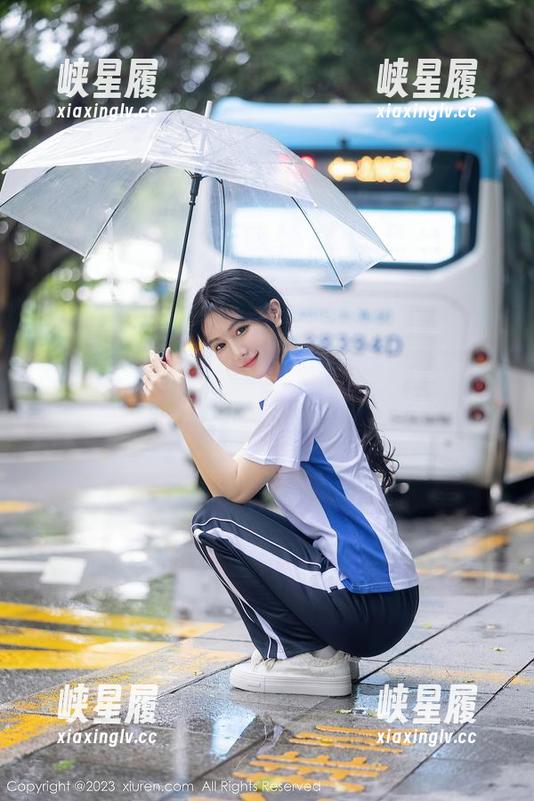 秀人网 - 小逗逗在线资源呈现，网袜穿搭从此不再单调！