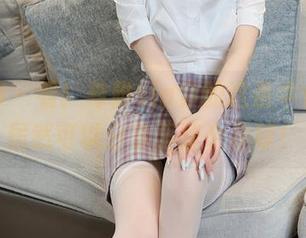 秀人网 – 看！希雅sia穿的这条牛仔裤，居然可以分享至整个星球！