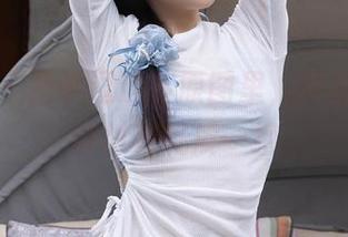 秀人网 - 是小逗逗在原图里,简直是女神,身材和气质一绝。