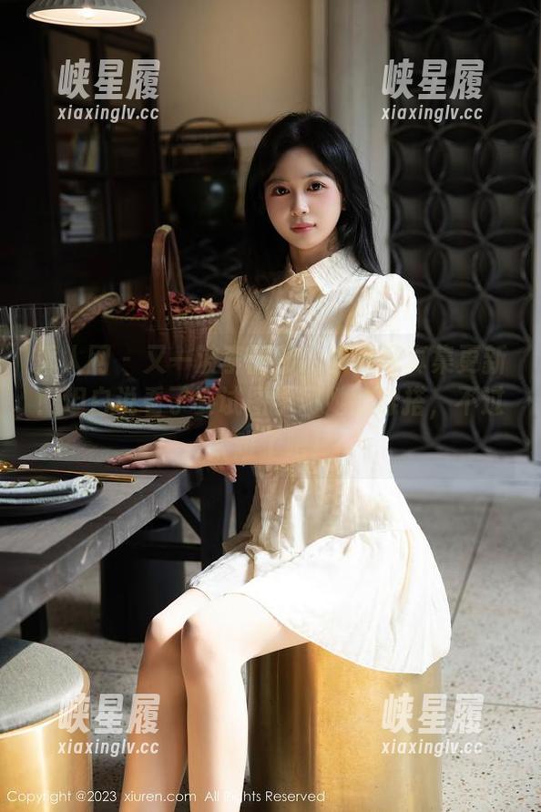 秀人网 - 又一波李丽莎的旗袍写真集更新！坦白说看了要试图学习她的穿搭，不过太难了吧！