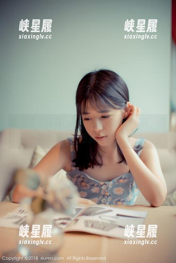 秀人网 - 瑞瑞ruirui的“纯白”写真，宛如洗掉了彩色颜料的灵魂。