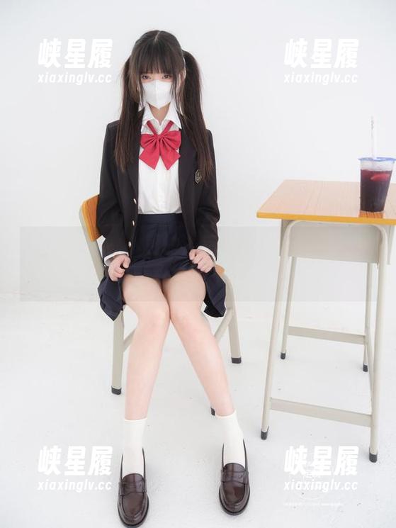 紧急企划 - 小恩的浴室图集：洗澡都能被拍成写真，我为啥不敢带相机呢？